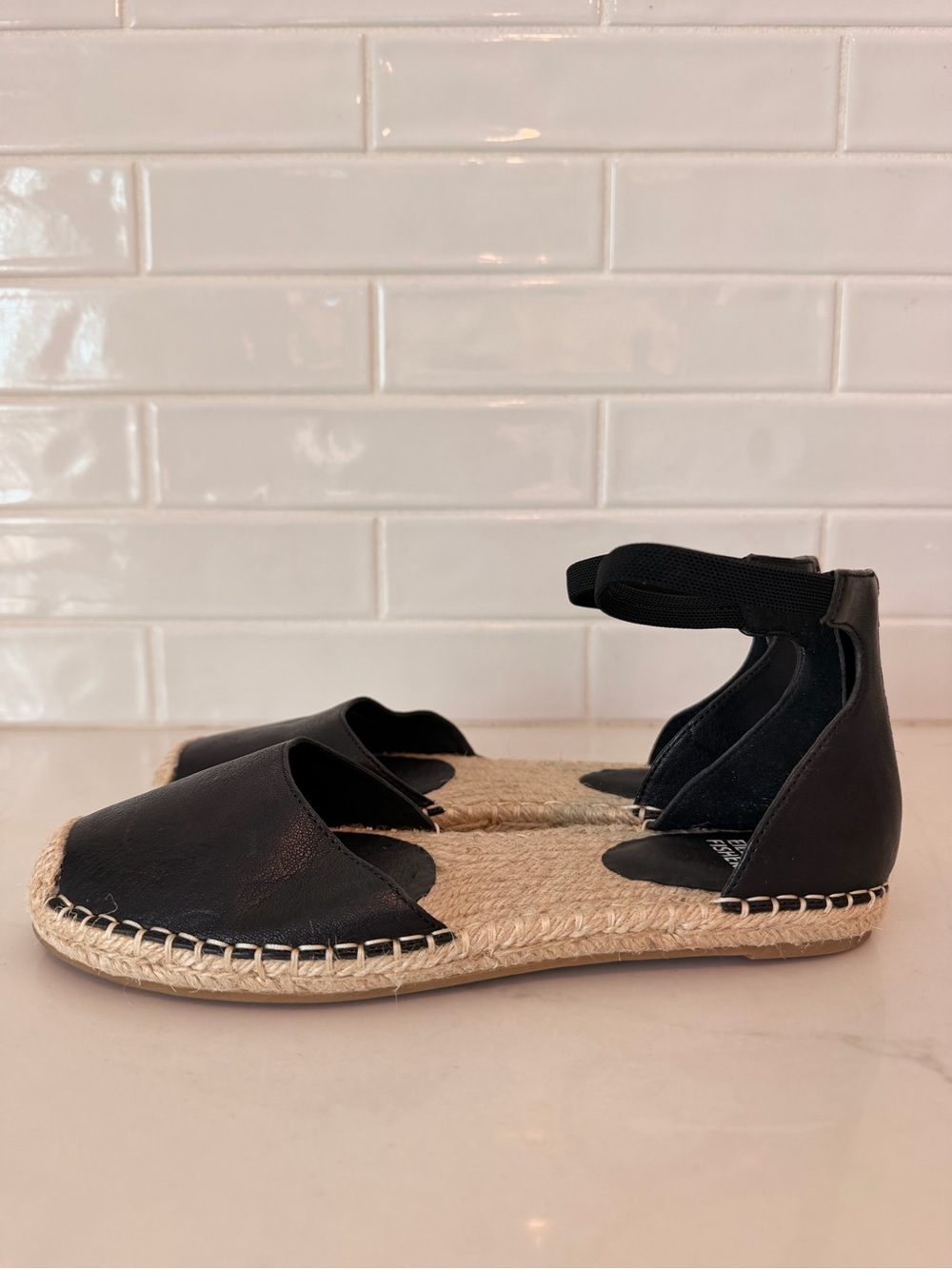 Eileen Fisher Lala Tumbled Leather Espadrille Flats in black size 7.5